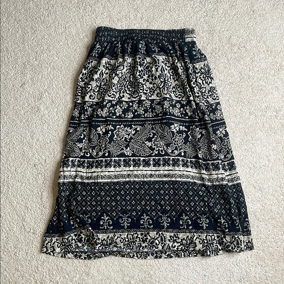 Studio C Black and Cream Skirt - Picture 3 of 3